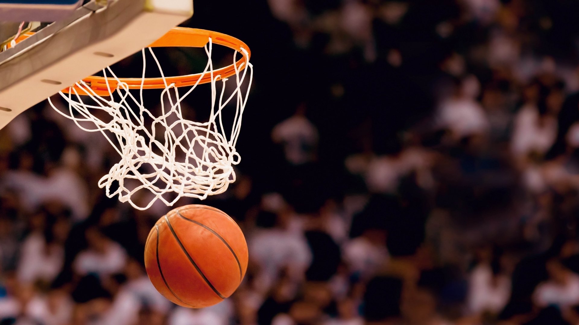 经典合作：关键球员的最佳配合瞬间，nba经典配合