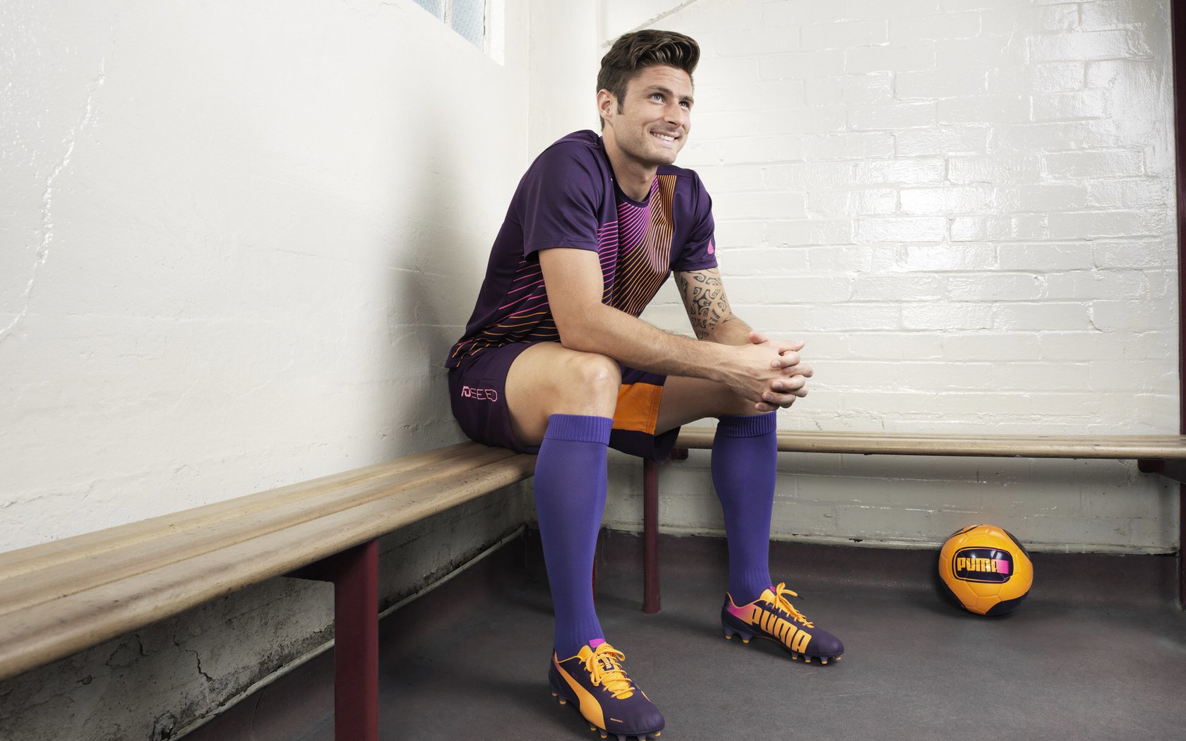 _湖人队士气高涨，迎来佳绩_，湖人队队